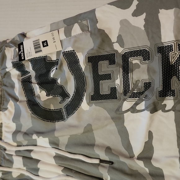 Ecko Unltd White Turbo Tiger Camo Shorts - Picture 2 of 6